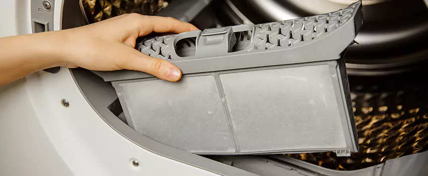 Signs Of A Clogged Dryer Lint Trap in Catonsville, Maryland